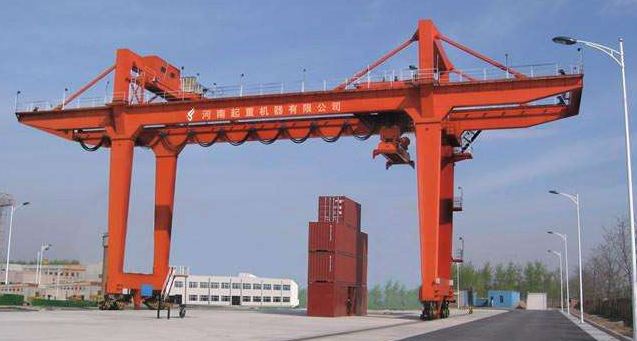 軌道式集裝箱門式起重機(jī)改造后有哪些優(yōu)勢(shì)？