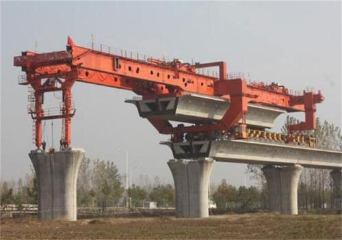 雙懸臂架橋機(jī)的工作原理是什么？它是如何實(shí)現(xiàn)起重和搬運(yùn)任務(wù)的？
